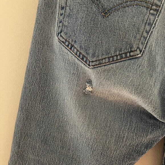 Men's Levi's 501, 32 x 30, distressed by natural wear - Picture 7 of 10